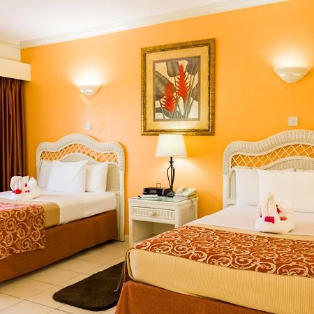 Bay Gardens Hotel Гроз-Иле Экстерьер фото