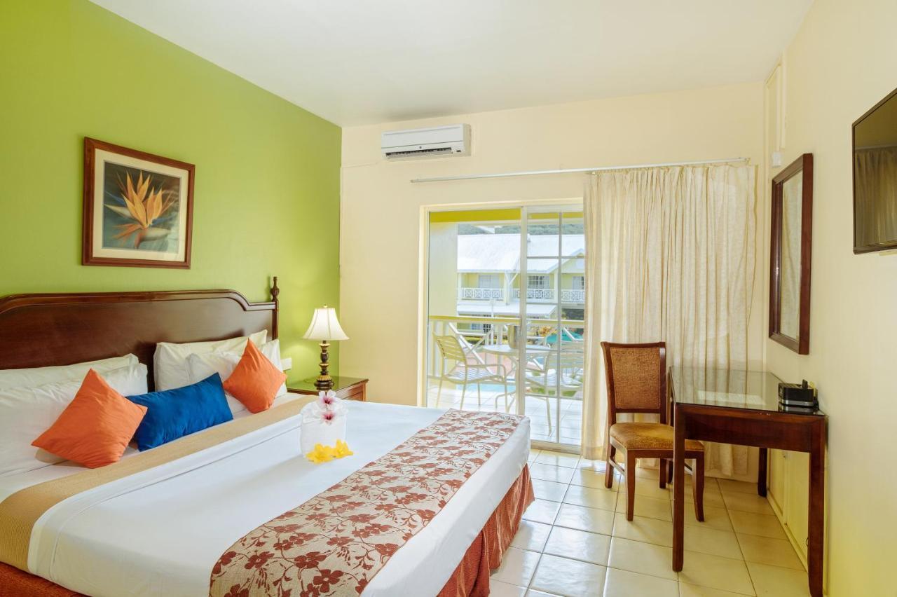 Bay Gardens Hotel Гроз-Иле Экстерьер фото