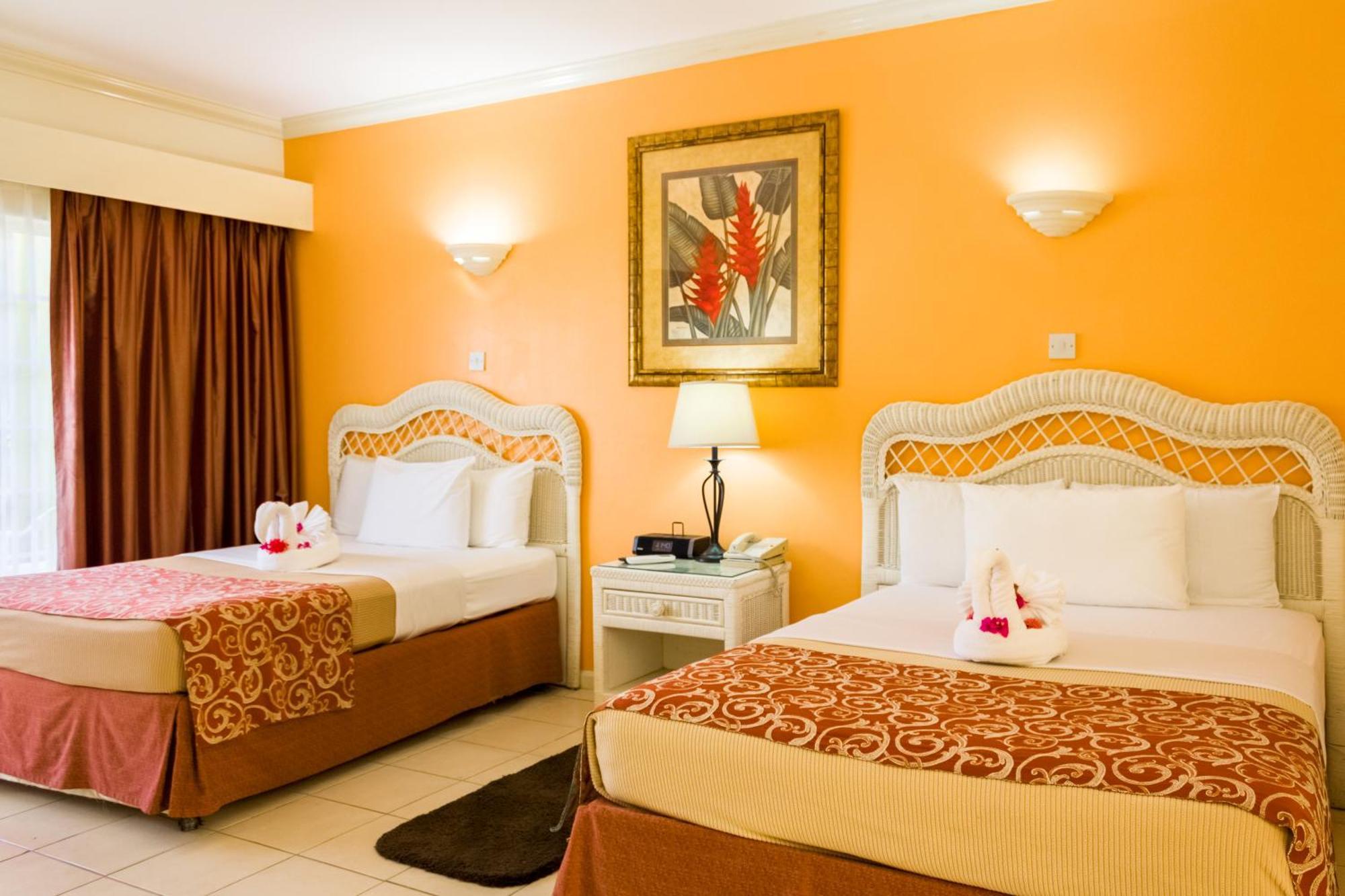 Bay Gardens Hotel Гроз-Иле Экстерьер фото